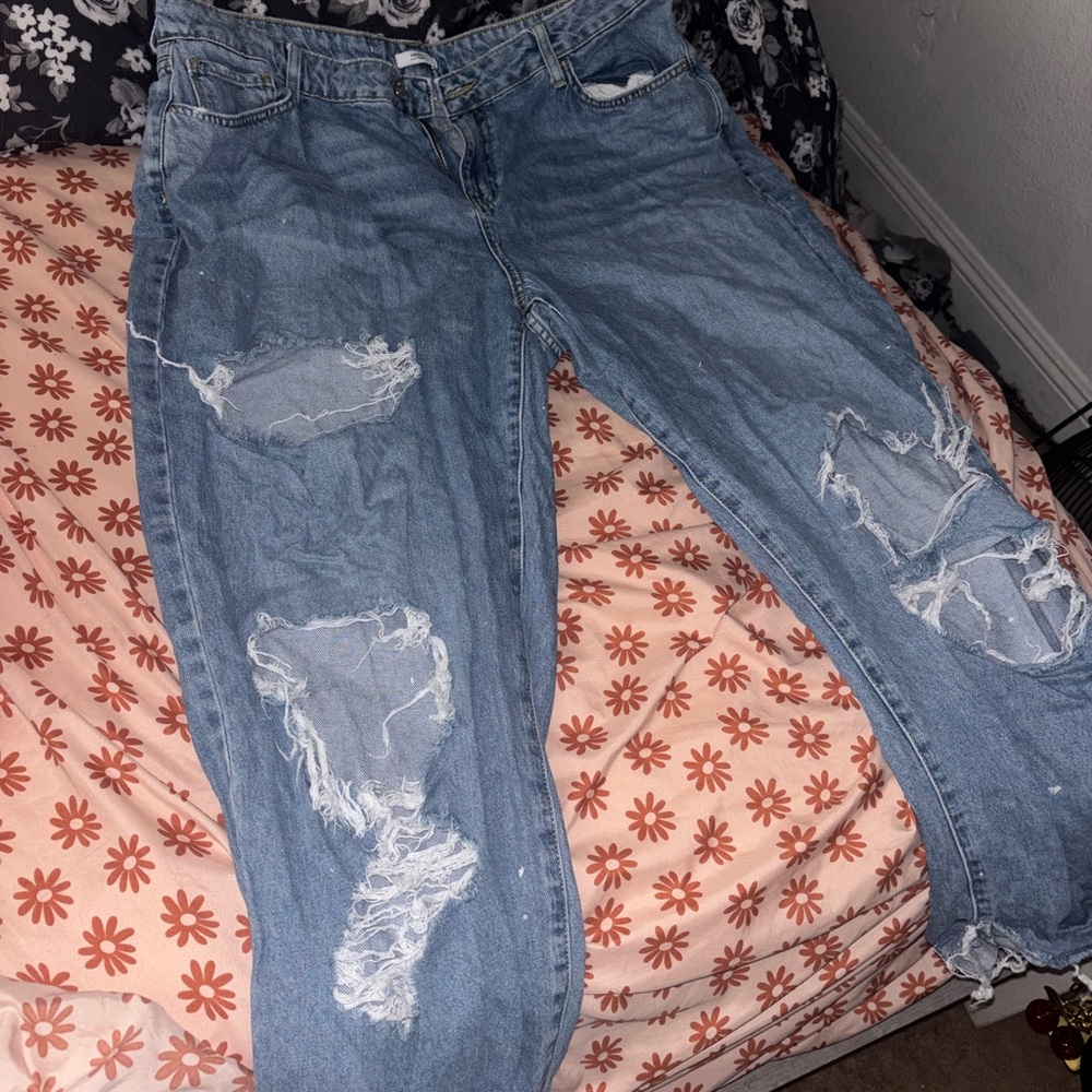 Forever 21 Blue Boyfriend Distressed Jeans